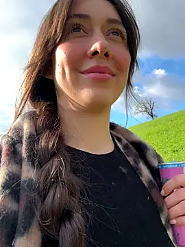 Snapshot of emiliasommer chatting on 16, 10, 2025 emiliasommer online show from 16, 10, 2025