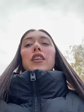 Snapshot of emiliasommer chatting on 26, 10, 2025 emiliasommer online show from 26, 10, 2025