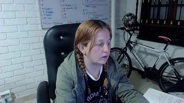 ViioletaMora online show from 27, 2, 2025