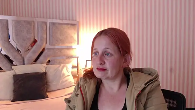 ViioletaMora online show from 19, 3, 2025