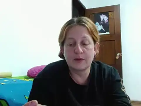 ViioletaMora online show from 18, 12, 2025