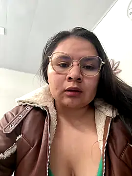 Snapshot of alice_love052 chatting on 4, 10, 2025 alice love052 online show from 4, 10, 2025