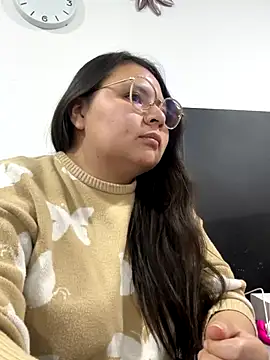 Snapshot of alice_love052 chatting on 11, 10, 2025 alice love052 online show from 11, 10, 2025