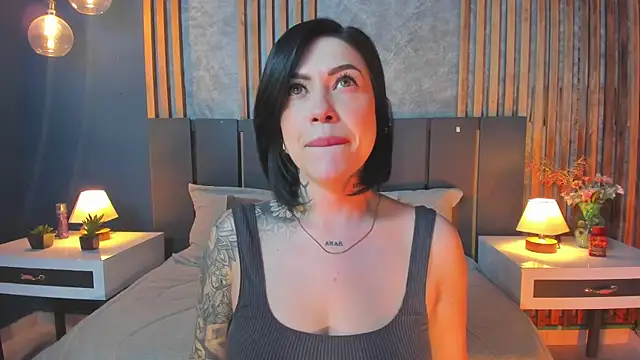 Hannah Borbon online show from 27, 2, 2025