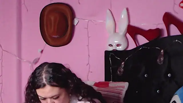 NikkiRous  online show from 29, 1, 2025