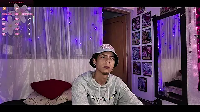 Snapshot of KokoAndRin chatting on 5, 4, 2026 KokoAndRin online show from 5, 4, 2026