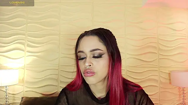 Snapshot of EvaaFoxxy1 chatting on 5, 11, 2025 EvaaFoxxy1 online show from 5, 11, 2025