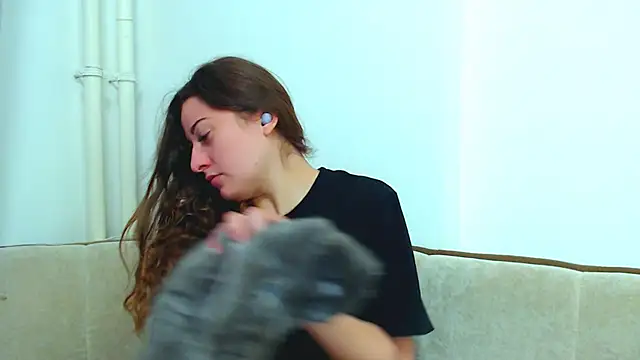 Snapshot of Helen_Adams_ chatting on 5, 1, 2025 Helen Adams online show from 5, 1, 2025