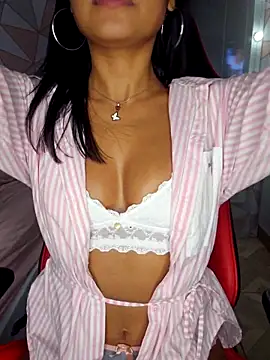 Snapshot of moreninhasilva chatting on 11, 4, 2026 moreninhasilva online show from 11, 4, 2026