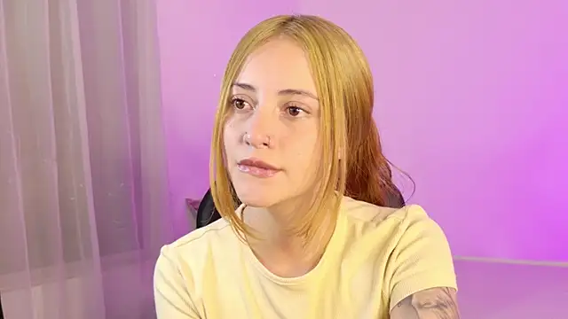 Snapshot of annie_mora chatting on 14, 4, 2026 annie mora online show from 14, 4, 2026