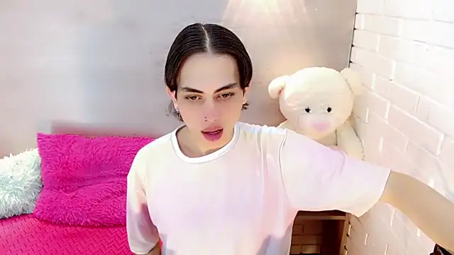 Daniela Pink  online show from 29, 9, 2025