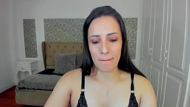 KimWessel  online show from 22, 10, 2025