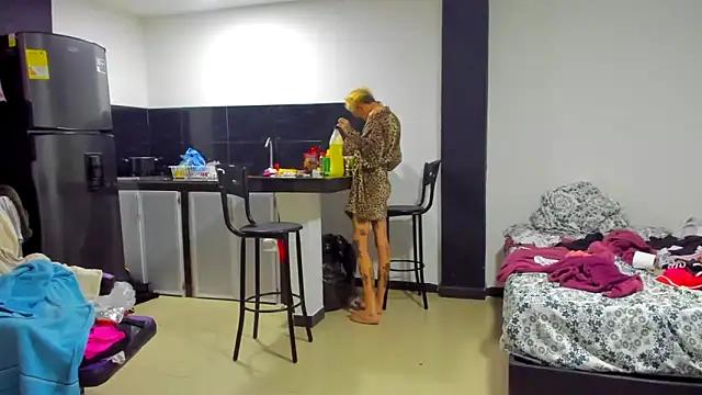 barbara anal squirt  online show from 13, 3, 2025