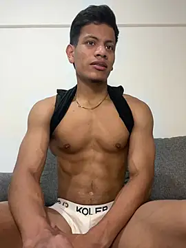 Snapshot of bbchocolate27 chatting on 18, 4, 2026 bbchocolate27 online show from 18, 4, 2026