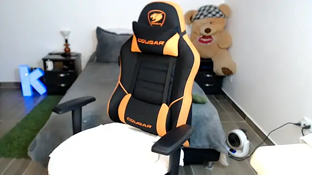 KRISTAL  JACKSON online show from 25, 10, 2025