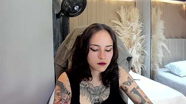 Snapshot of AnnyThompson_ chatting on 18, 4, 2026 AnnyThompson online show from 18, 4, 2026
