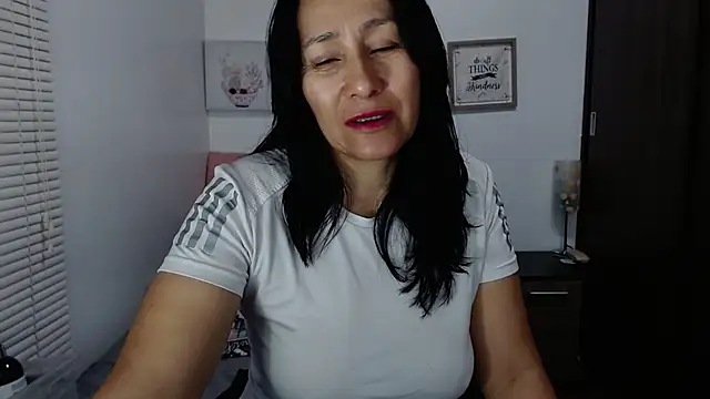 Maira B online show from 10, 2, 2026