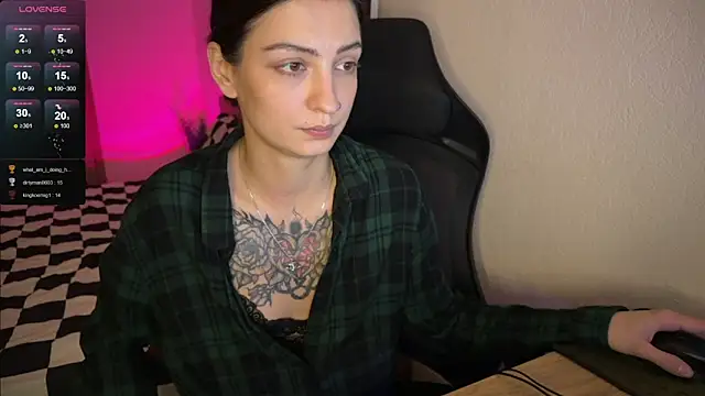 Snapshot of BabeRainbow chatting on 2, 1, 2025 BabeRainbow online show from 2, 1, 2025