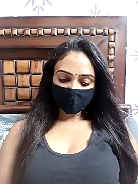 Snapshot of Yours-Bebo chatting on 28, 4, 2026 Yours-Bebo online show from 28, 4, 2026
