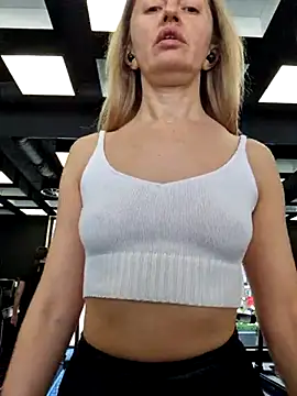 Snapshot of Miss____Mia_ chatting on 6, 2, 2025 Miss    Mia  online show from 6, 2, 2025