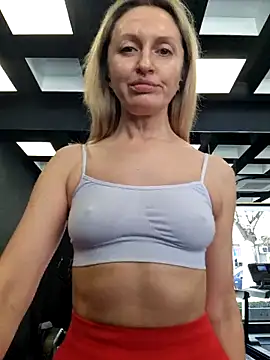 Snapshot of Miss____Mia_ chatting on 6, 3, 2025 Miss    Mia  online show from 6, 3, 2025