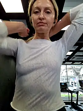 Snapshot of Miss____Mia_ chatting on 18, 3, 2025 Miss    Mia  online show from 18, 3, 2025