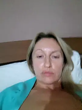 Snapshot of Miss____Mia_ chatting on 24, 9, 2025 Miss    Mia  online show from 24, 9, 2025