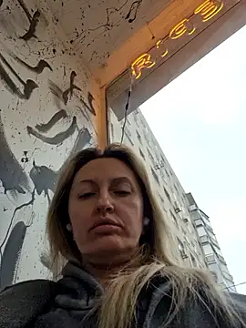 Snapshot of Miss____Mia_ chatting on 15, 10, 2025 Miss    Mia  online show from 15, 10, 2025