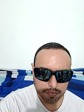 Snapshot of ElSunEagle chatting on 21, 3, 2026 ElSunEagle online show from 21, 3, 2026