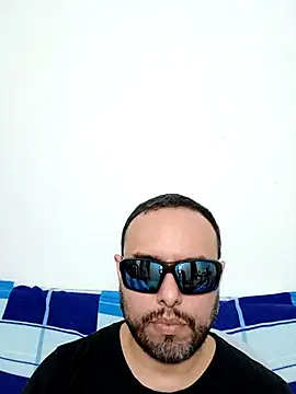 Snapshot of ElSunEagle chatting on 3, 4, 2026 ElSunEagle online show from 3, 4, 2026