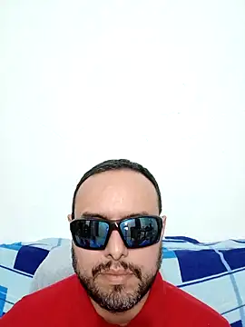 Snapshot of ElSunEagle chatting on 6, 4, 2026 ElSunEagle online show from 6, 4, 2026