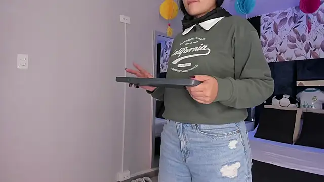 Snapshot of GiselOrtiz chatting on 3, 7, 2026 GiselOrtiz online show from 3, 7, 2026