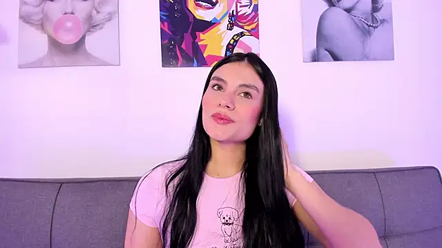 Snapshot of Maylin_Garcia chatting on 19, 4, 2026 Maylin Garcia online show from 19, 4, 2026