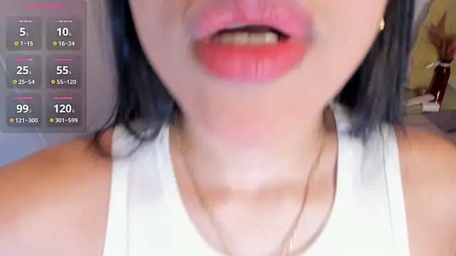 hellensexy online show from 5, 4, 2026