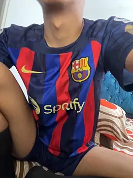 Leonarrrd 01 online show from 21, 12, 2024