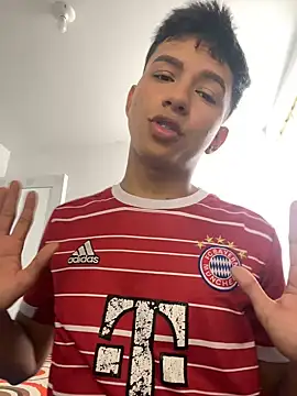 Leonarrrd 01 online show from 28, 12, 2024