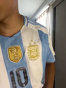 Leonarrrd 01 online show from 14, 2, 2025