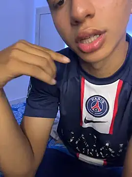 Leonarrrd 01 online show from 22, 2, 2025