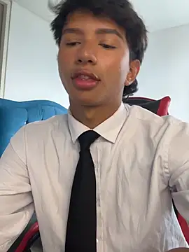 Leonarrrd 01 online show from 28, 11, 2025