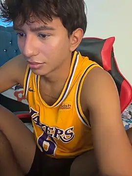 Leonarrrd 01 online show from 9, 2, 2026