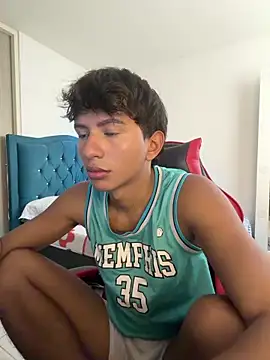 Leonarrrd 01 online show from 9, 2, 2026