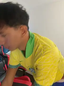 Leonarrrd 01 online show from 27, 2, 2026