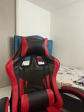 Snapshot of Leonarrrd_01 chatting on 13, 3, 2026 Leonarrrd 01 online show from 13, 3, 2026