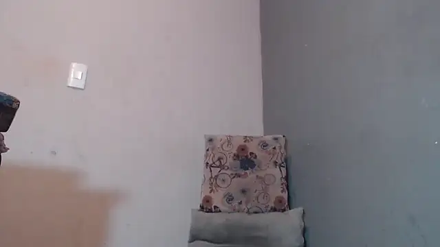 Snapshot of Amazing12inch chatting on 6, 4, 2026 Amazing12inch online show from 6, 4, 2026