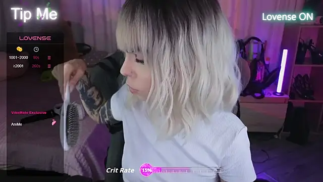 Snapshot of Kerry_Kirk chatting on 5, 10, 2025 Kerry Kirk online show from 5, 10, 2025