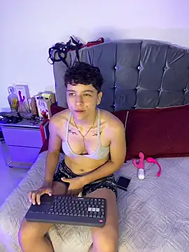 Snapshot of Antonella_Cruz02 chatting on 18, 5, 2026 Antonella Cruz02 online show from 18, 5, 2026