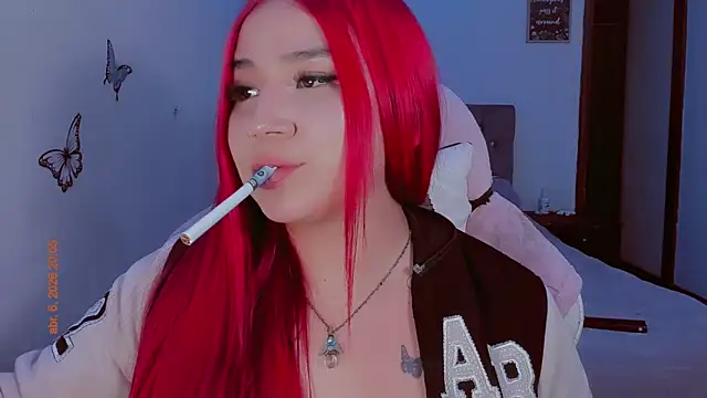 Snapshot of madisonx17 chatting on 7, 4, 2026 madisonx17 online show from 7, 4, 2026