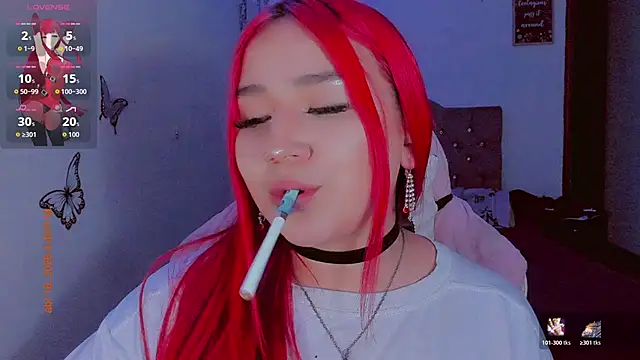 Snapshot of madisonx17 chatting on 18, 4, 2026 madisonx17 online show from 18, 4, 2026