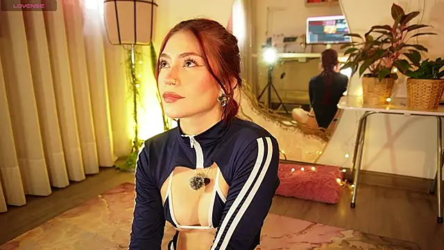 Snapshot of chloebritto chatting on 22, 4, 2026 chloebritto online show from 22, 4, 2026