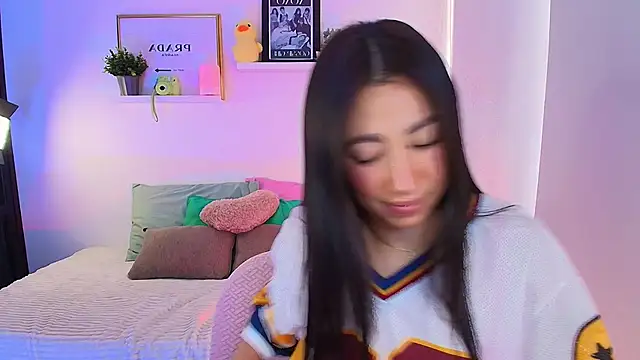 lilyy evanss online show from 24, 9, 2025